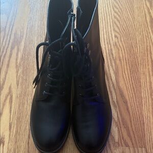 Black Leather ladies ankle Boots made in Italy